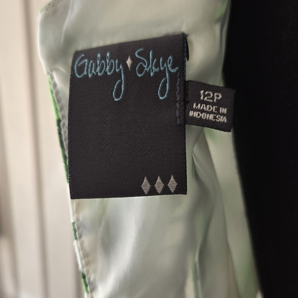 Gabby Skye Floral Rear Zip Sheath Dress Woman’s Size 12 - Picture 3 of 6